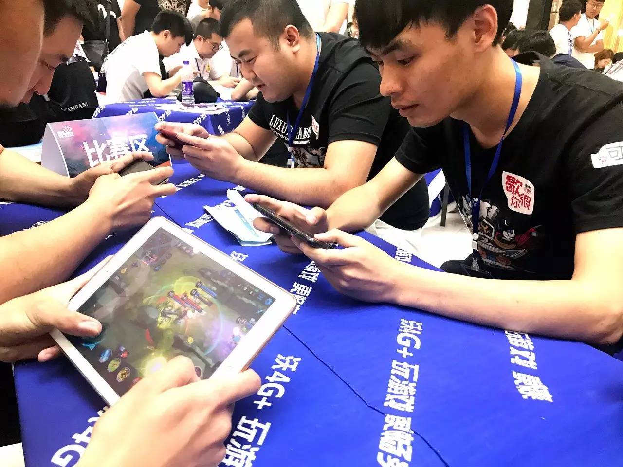 斗地主中局如何判断局势（如何在斗地主中盘判断局势）